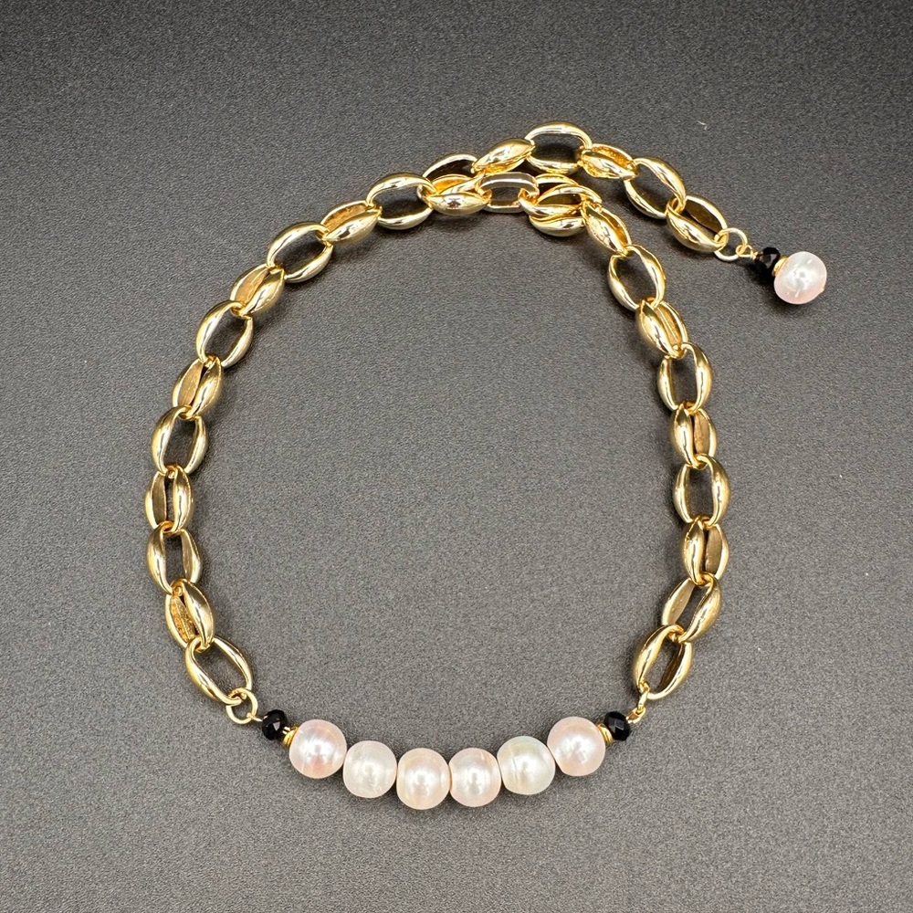 Pearl and Gold Chain Choker
